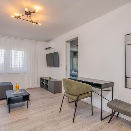 Restaurant & Rooms Nino بورات المظهر الخارجي الصورة